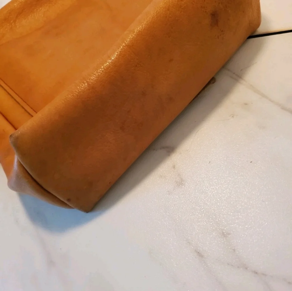 REIMAGINED RAW LEATGER Elegant Tan Leather Crossbody Bag